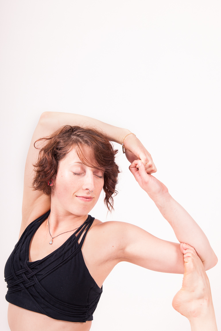 Ottawa.Yoga.Teacher.Jessica.pose.demos-101