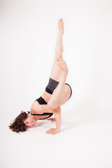 Ottawa.Yoga.Teacher.Jessica.pose.demos-54