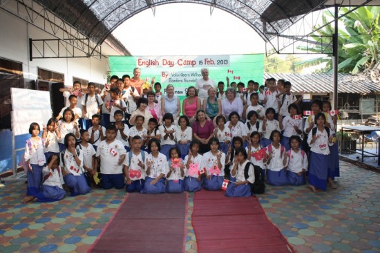 volunteers with borders school, Sapatong Thailand